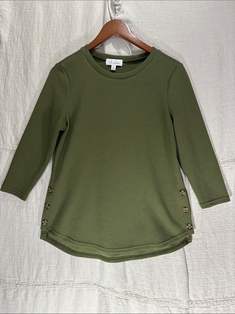 Anneliese Olive Green Waffle Knit Side Button 3/4 Sleeve Top Medium Minimalist